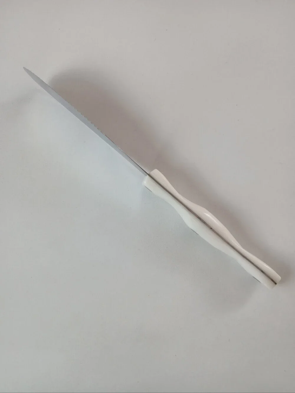 Cutco 1768 KQ Spatula Spreader with White Pearl Colored Handle